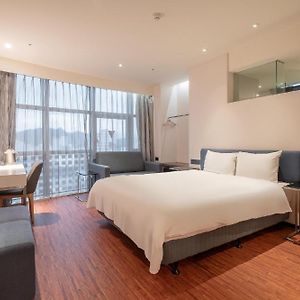 Check Inn Taipei Xinyi